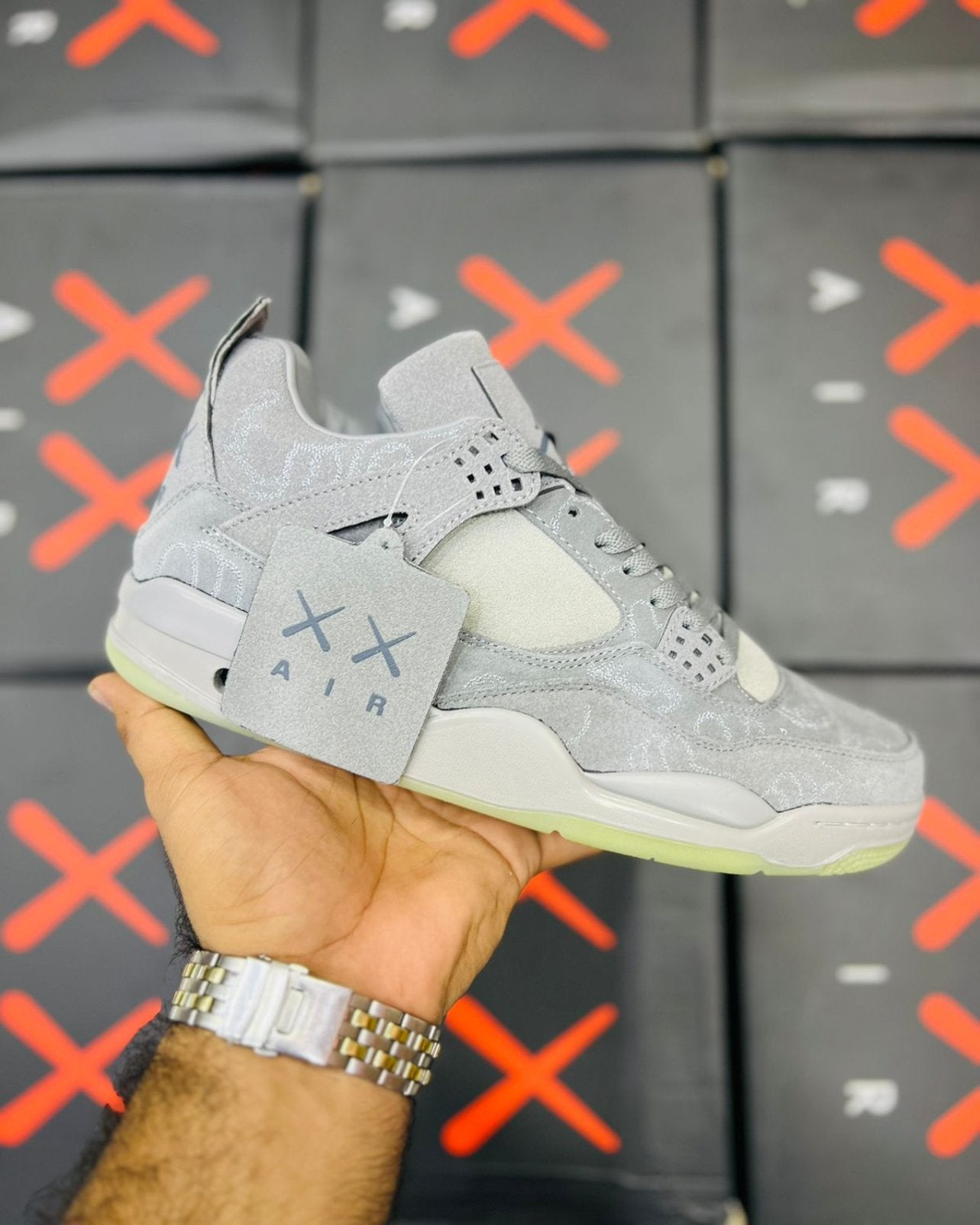 JORDAN 4 X KAWS COOL GREY