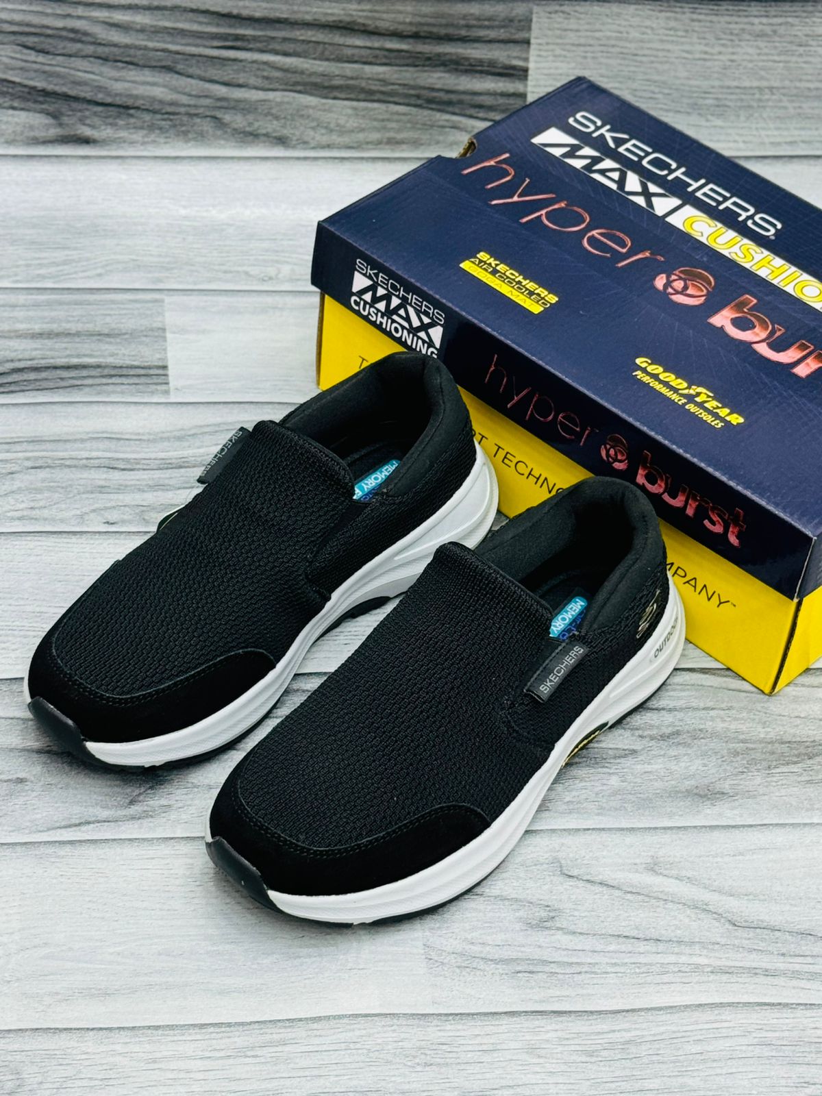 SKETCHER HYPER BURST -OUT DOOR BLACK