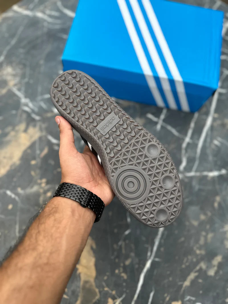 ADIDDAS SAMBA WHITE BLACK GUM (AAA GRADE)