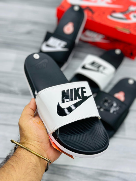 Nike Men's Adilette Comfort Slides