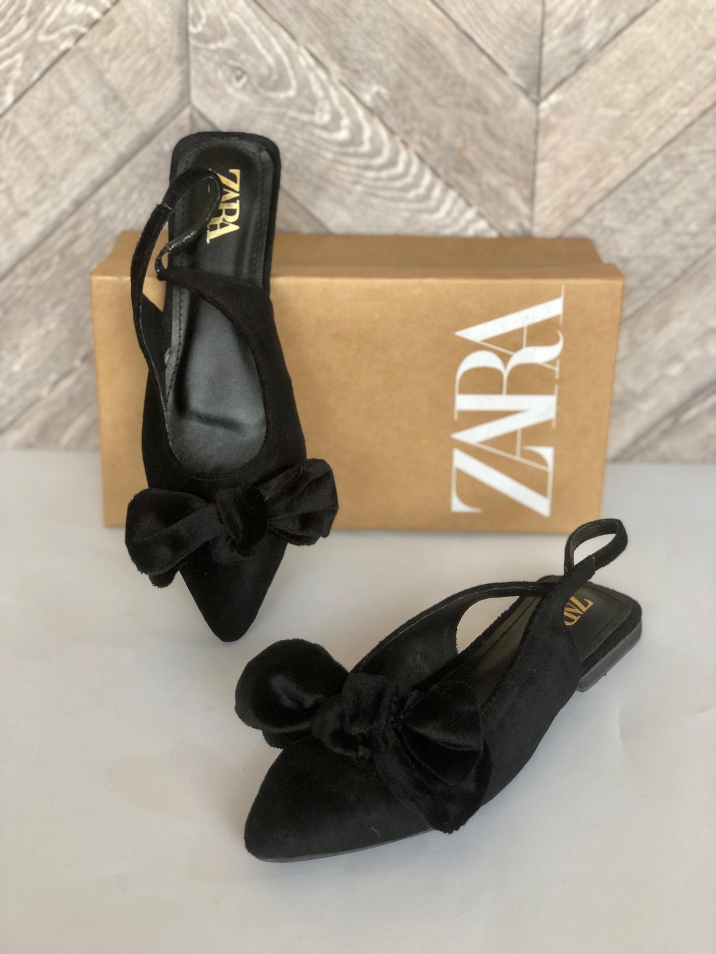 ZARA FLATS