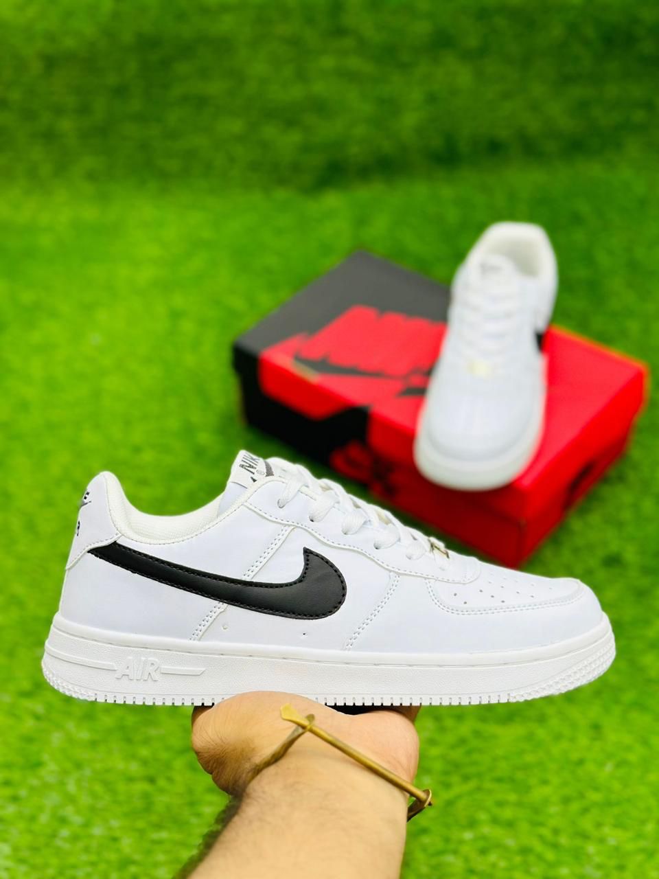 NIKE AIRFORCE 1 TRIPPLE BLACK WHITE