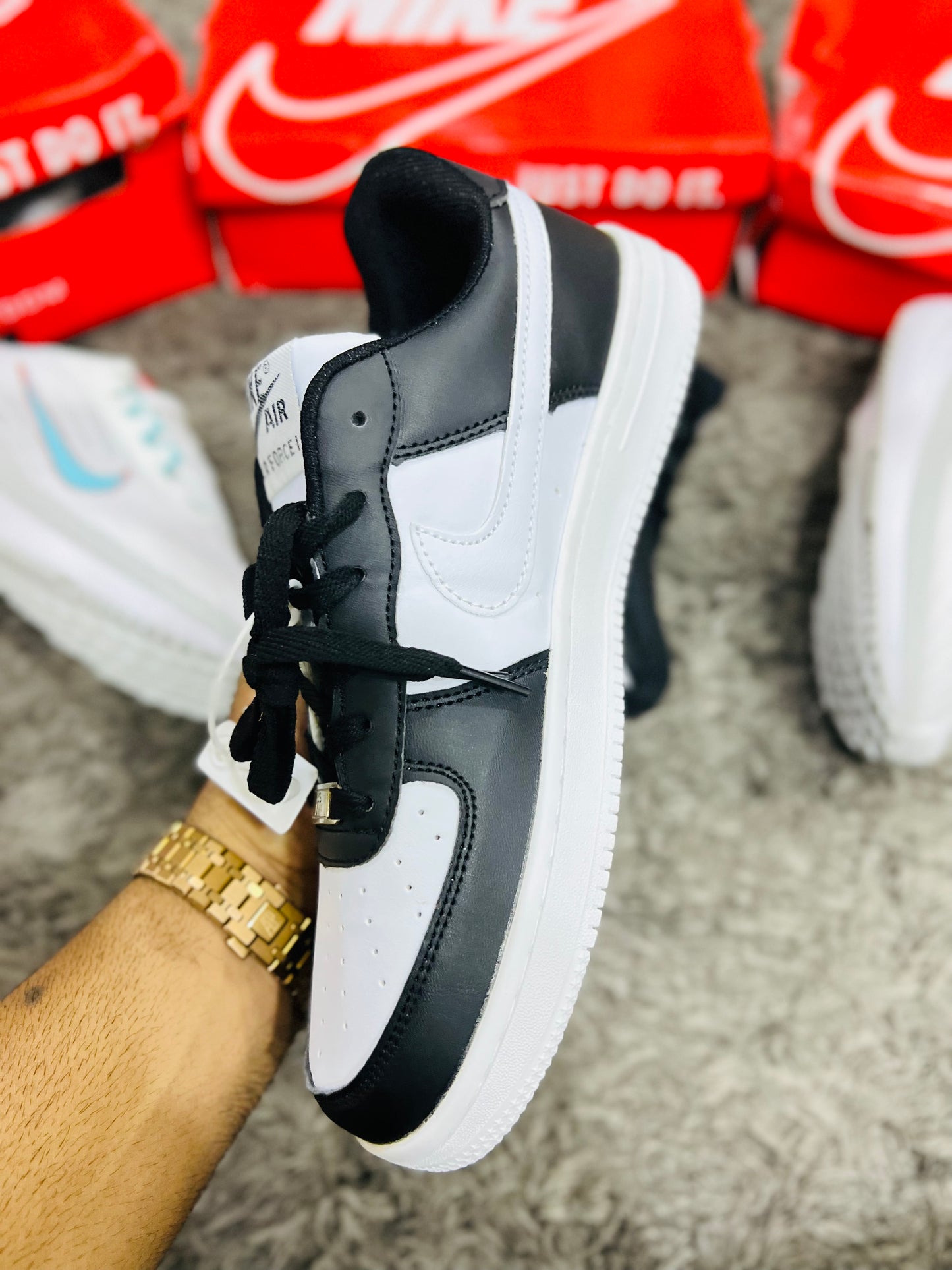 NIKE AIRFORCE 1 PANDA