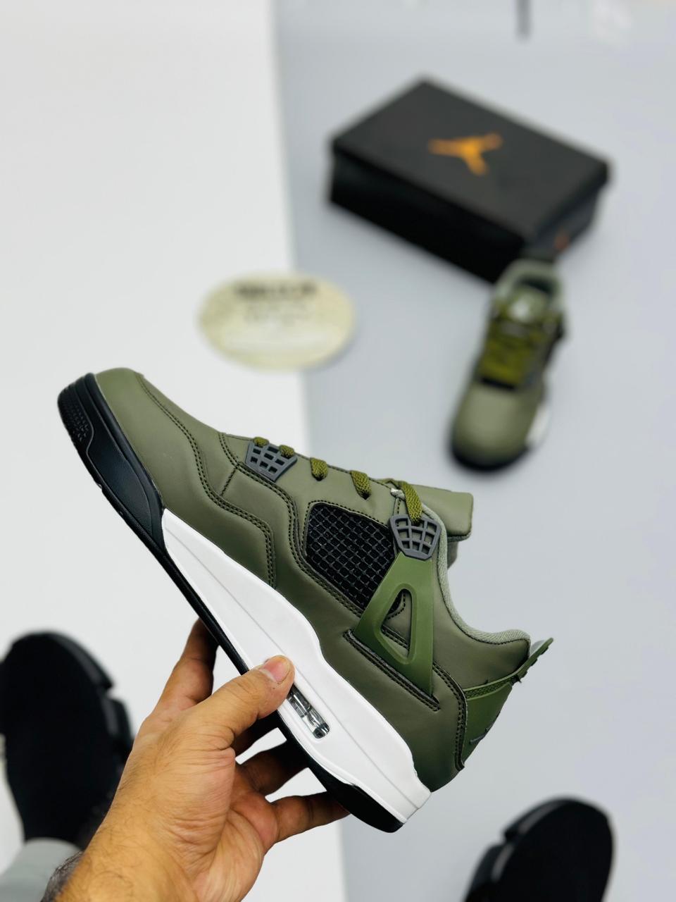 Nike Air Jordan Retro 4 High - OLIVE GREEN