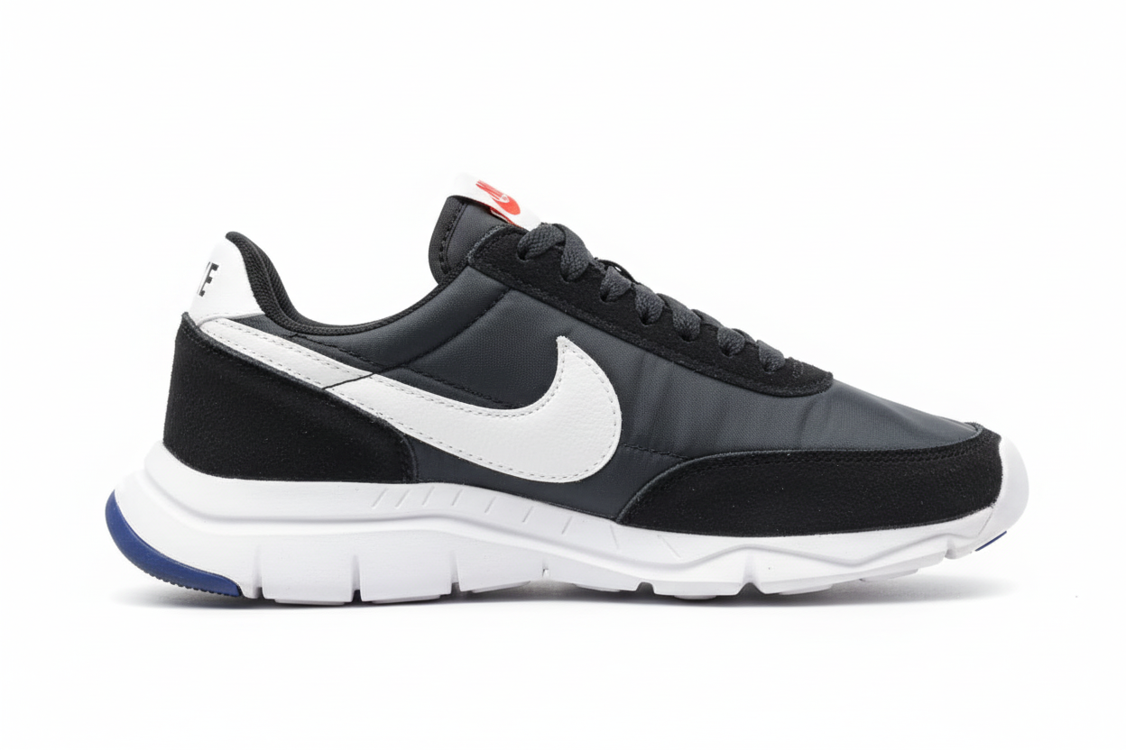 NIKE Waffle Debut Black White Strike