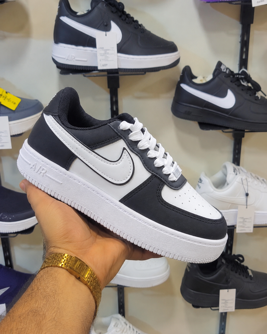 Women’s Black & White Colour-Block Sneakers