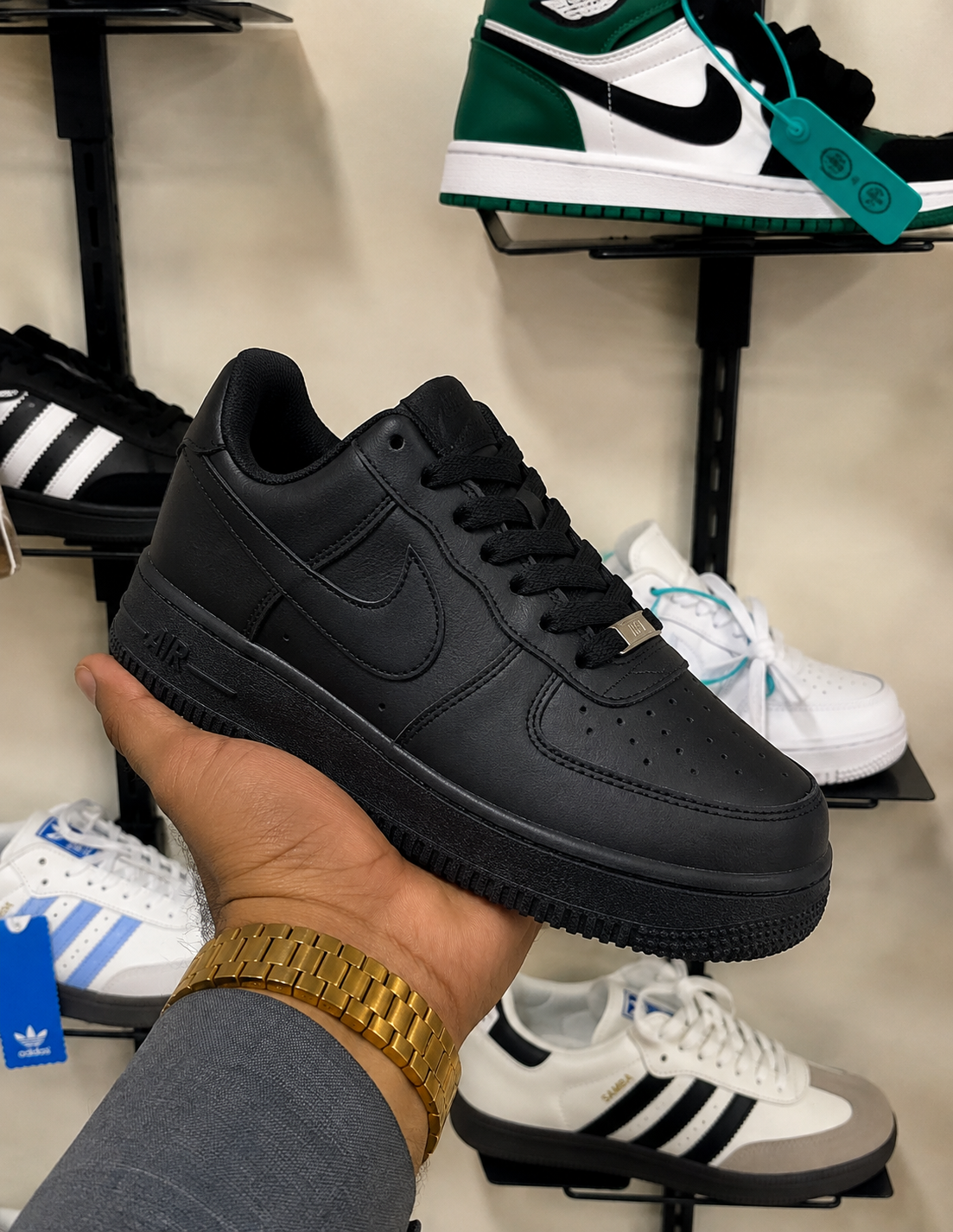 Nike Air Force 1 - Tripple Black