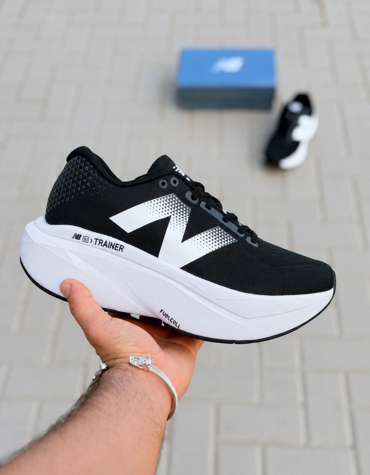 NB FUELCELL SUPERCOMP TRAINER  V3 - BLACK & WHITE- AAA
