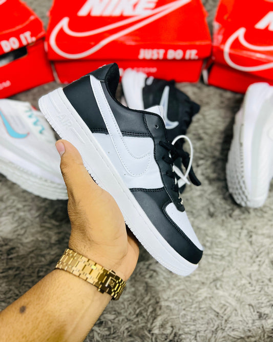 NIKE AIRFORCE 1 PANDA