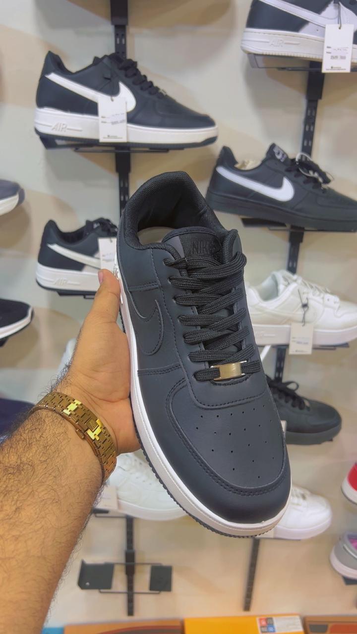 NIKE AIR FORCE 1 '07 BLACK