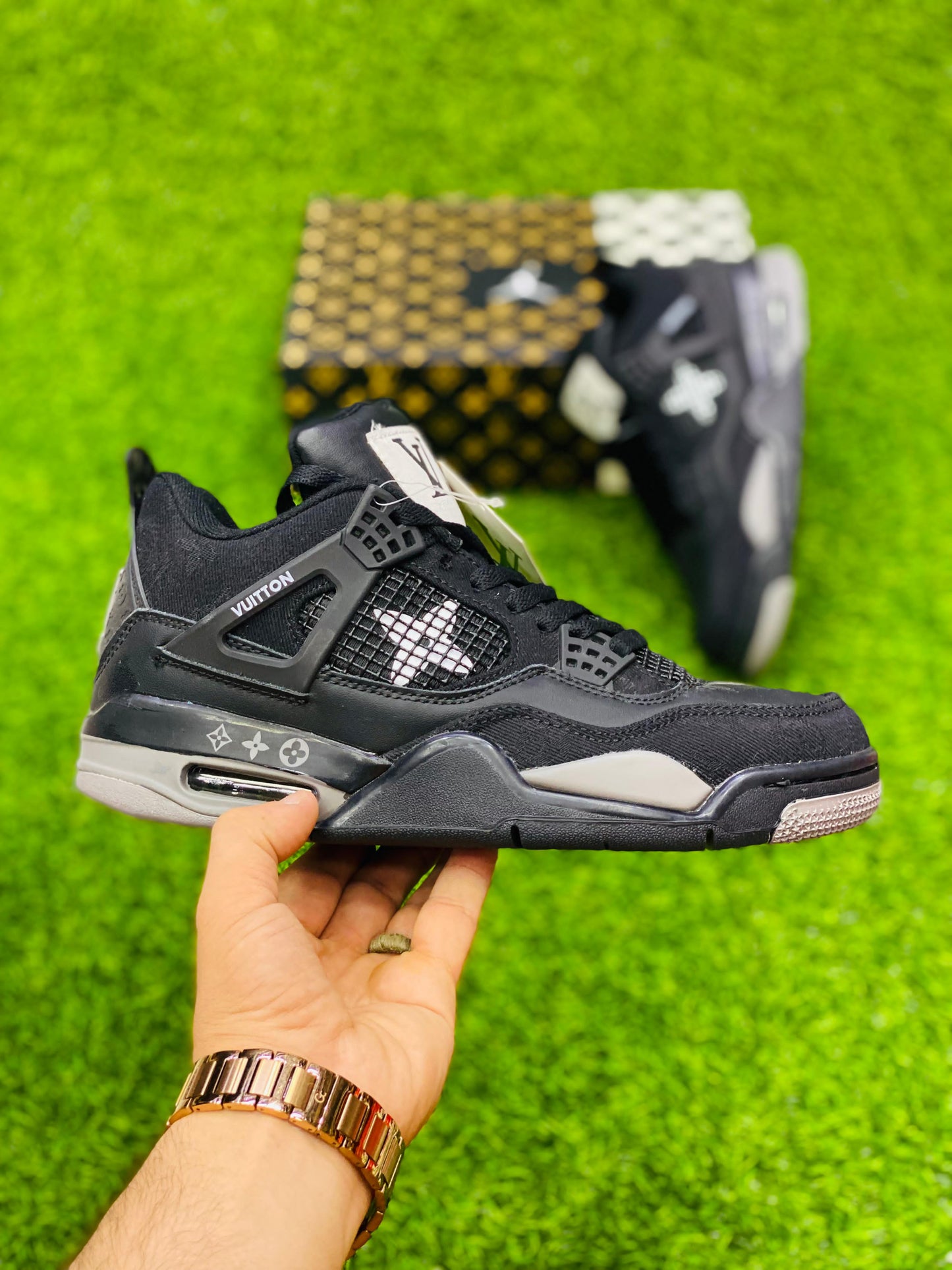 Nike Air Jordan Retro 4 Louis Vuitton - White & Black