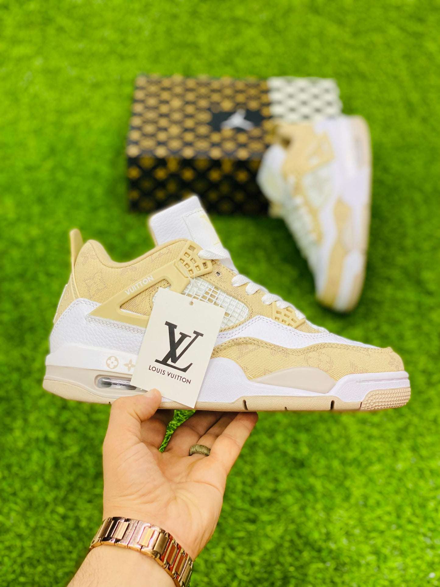 Nike Air Jordan Retro 4 Louis Vuitton - Cream