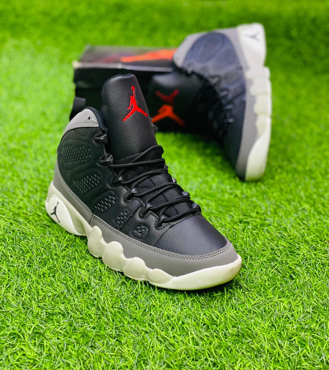 Nike Air Jordan 9 - Particle Grey