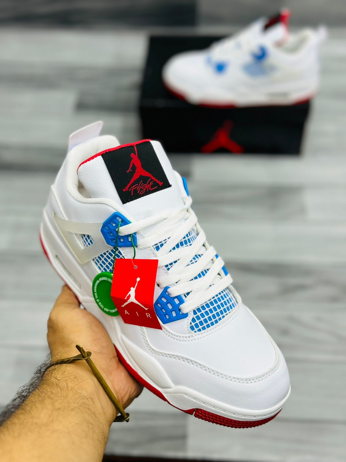 Nike Air Jordan 4 - White & Red