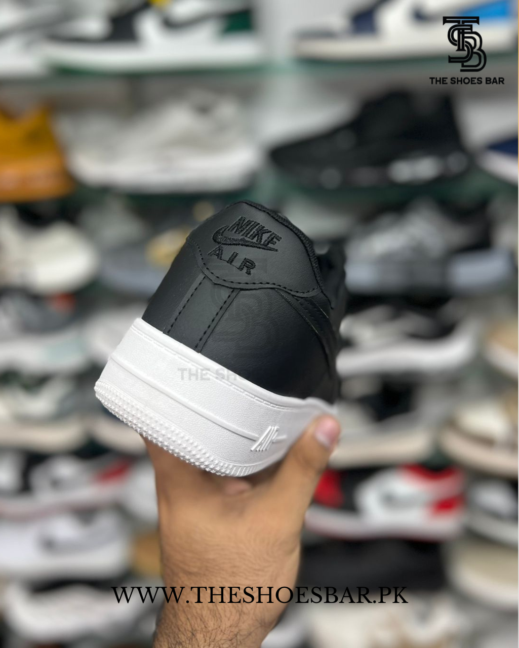 NIKE AIRFORCE 1 TRIPPLE BLACK AND WHITE  (BETA)