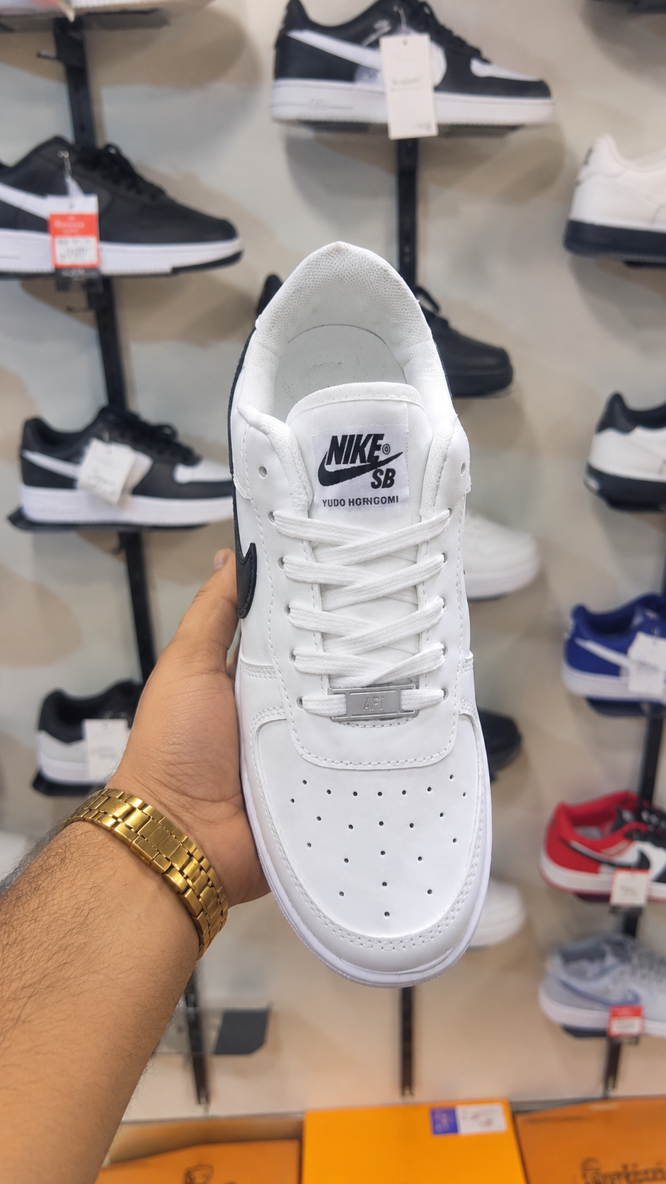 Women’s White & Black Low-Top Sneakers