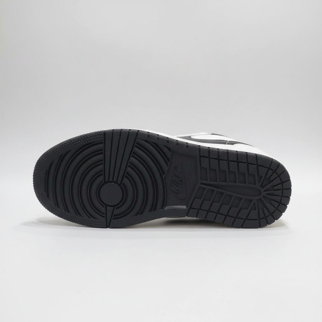NIKE AIR JORDAN 1 LOW "PANDA" SNEAKER IN THE BLACK AND WHITE