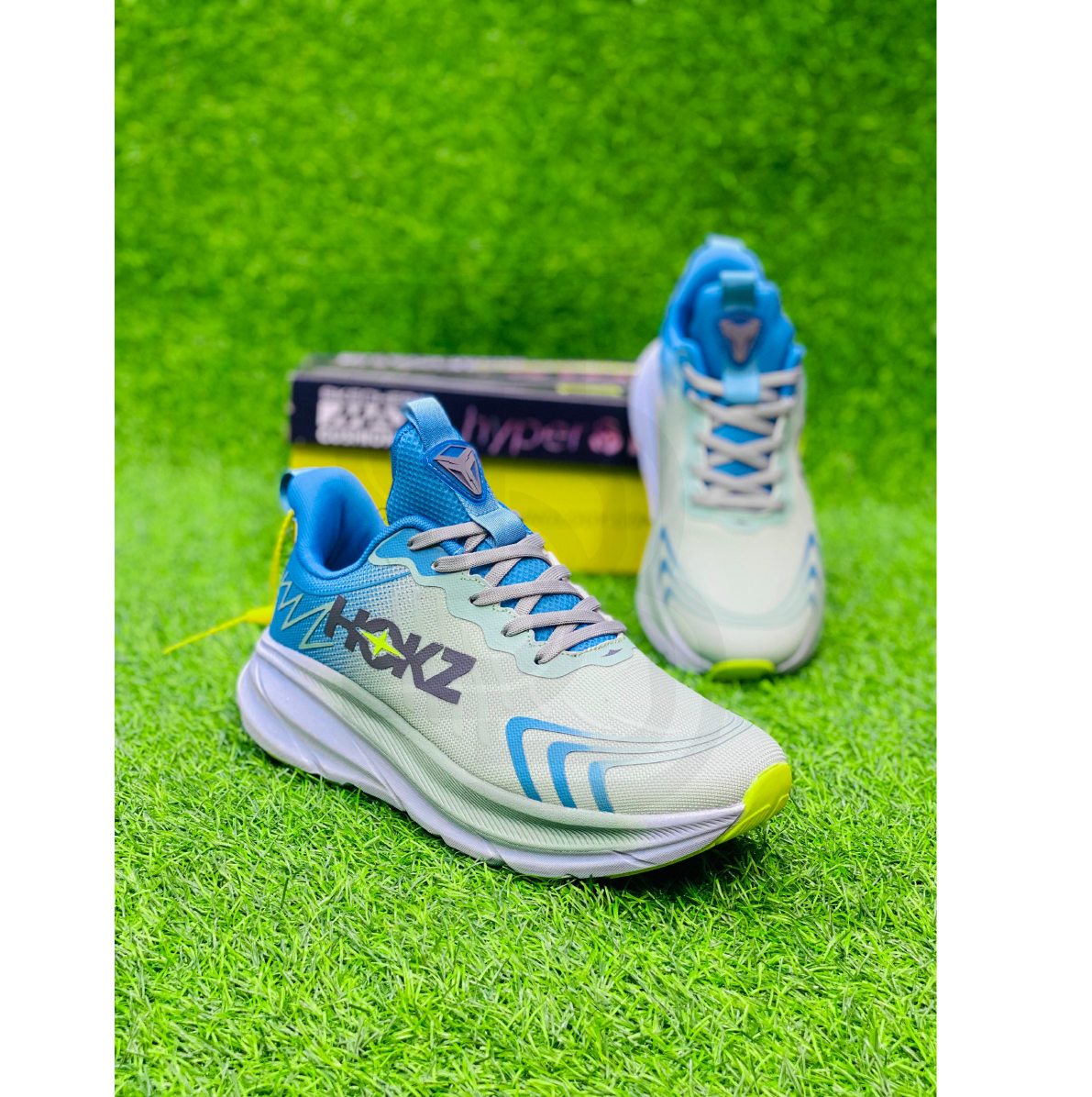 Hoka Clifton 9