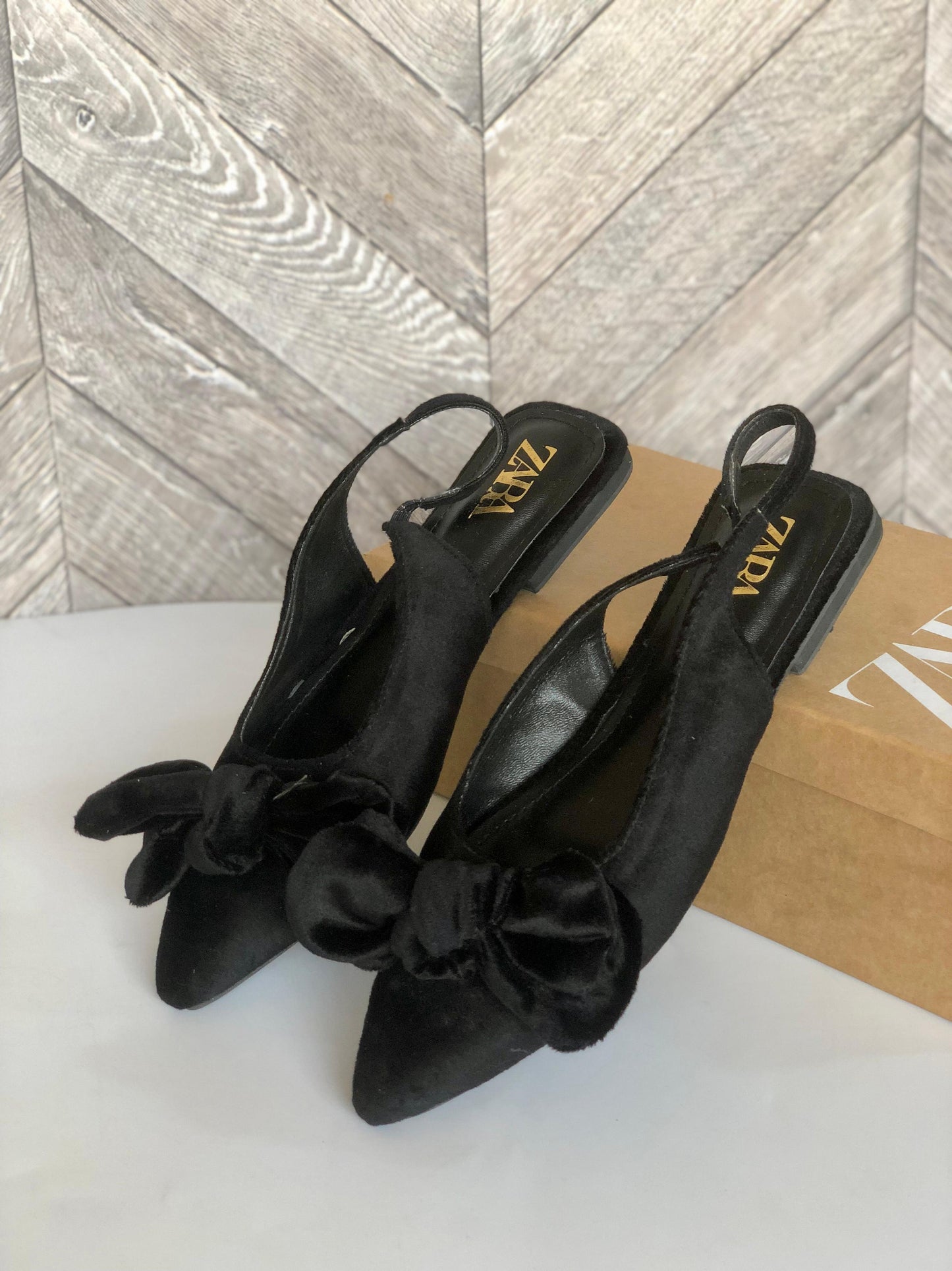 ZARA FLATS