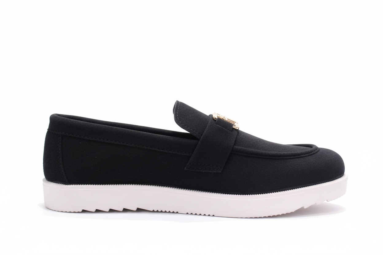 CLASSIC BLACK LOAFER
