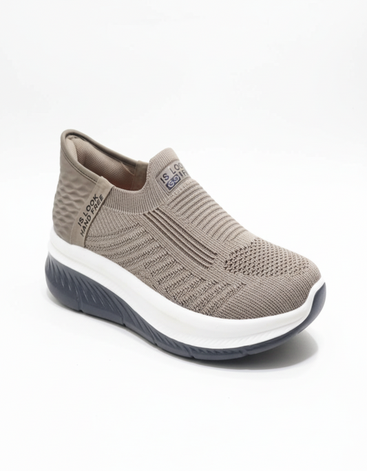 SKECHERS -IS LOW - GO WALK - KHAKI